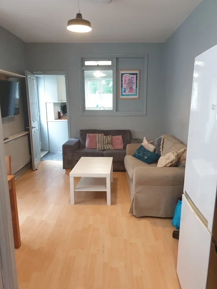 House Doggett Road in Greater London