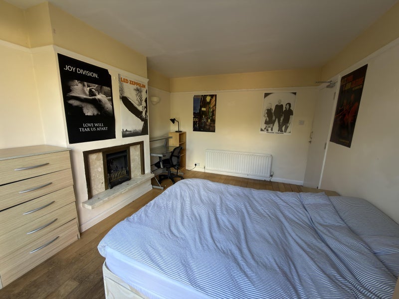 Room Lower Villiers Street in Royal Leamington Spa