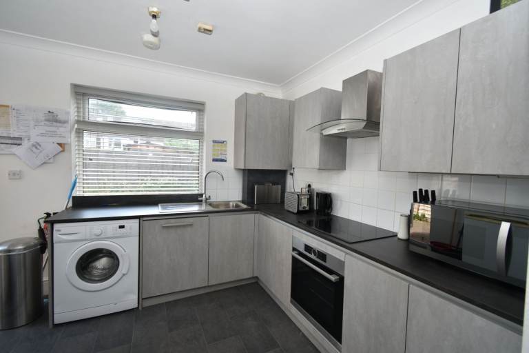House Olive Road in Greater London