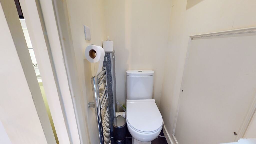 Flat Ash Grove in Greater London