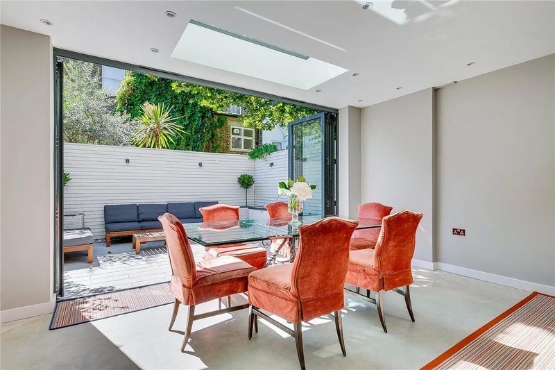 Room Archel Road in Greater London
