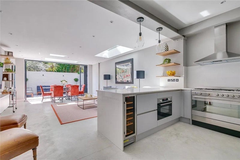 Room Archel Road in Greater London