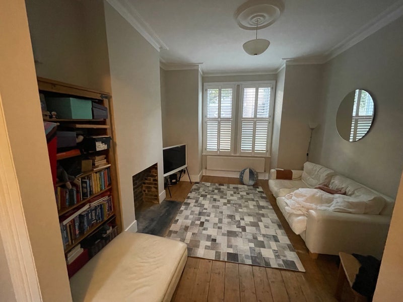 Room St Dunstan's Road in Greater London