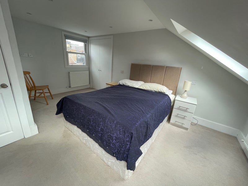 Room St Dunstan's Road in Greater London