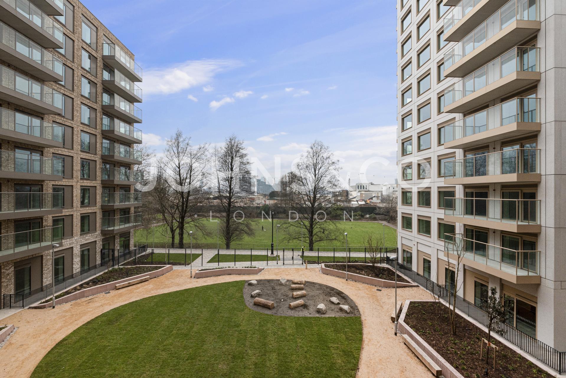 Flat Riverside Walk in Greater London