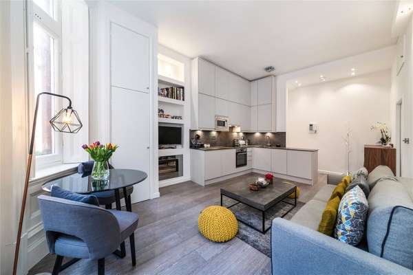 Flat Lennox Gardens in Greater London