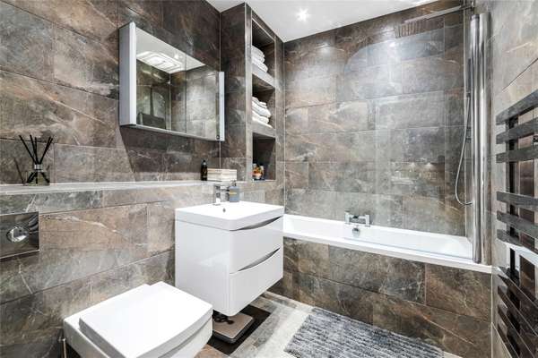 Flat Lennox Gardens in Greater London