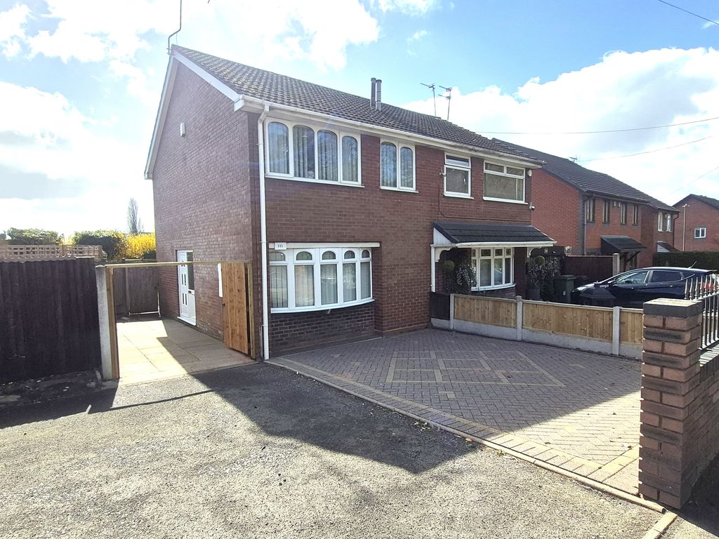House Robottom Close in Bloxwich