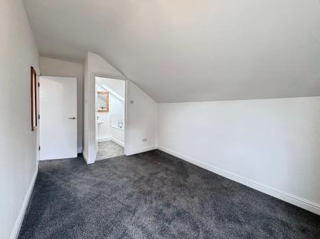 Flat Henry Road in Rushcliffe