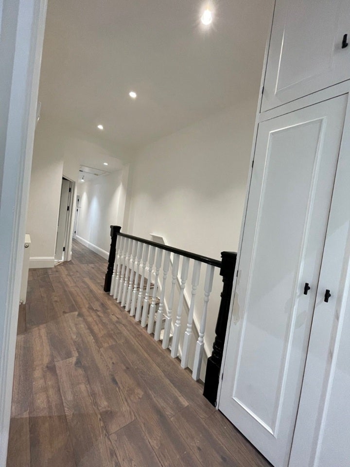 Flat Vaughan Road in Greater London