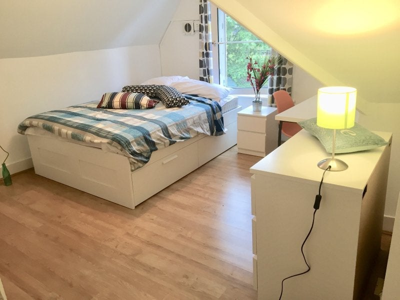 Room Farmdale Road in Greater London