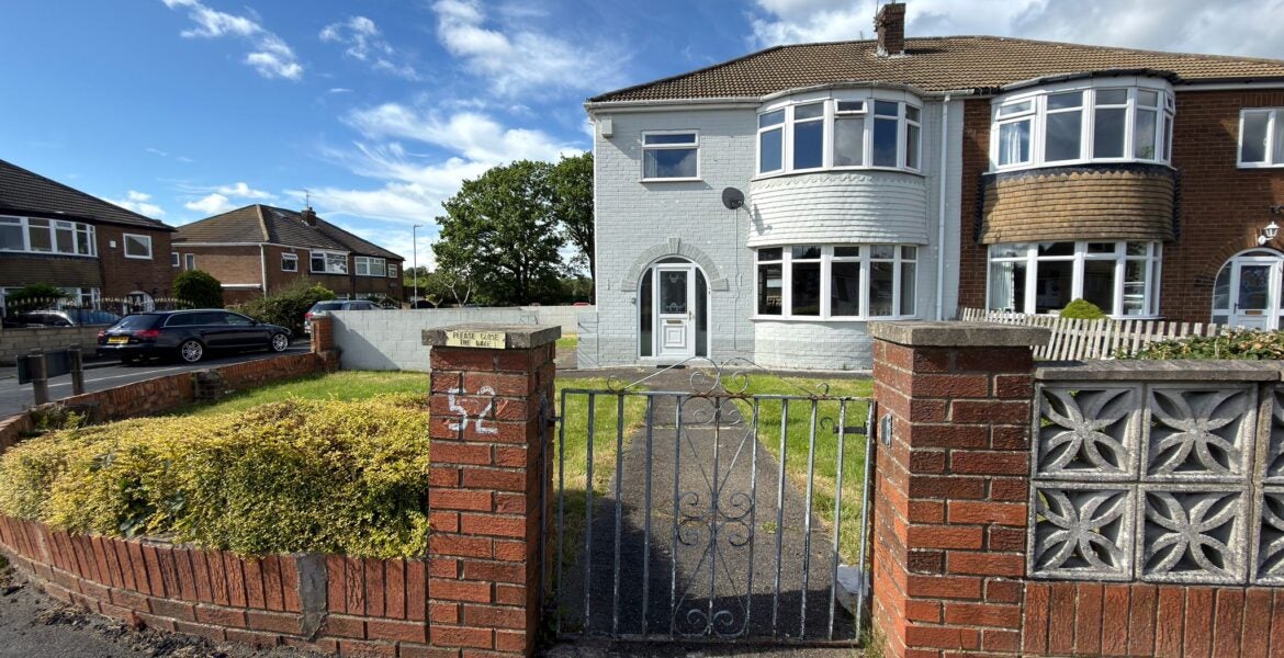 House Primley Park View in Leeds