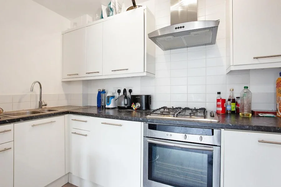 Flat Kew Bridge Court in Greater London