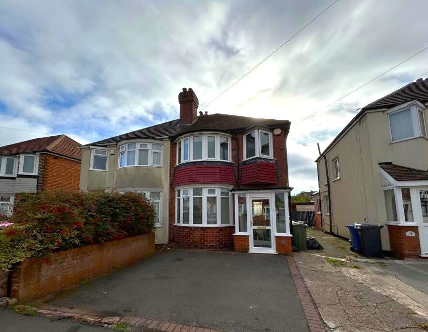 House Kiniths Way in Halesowen