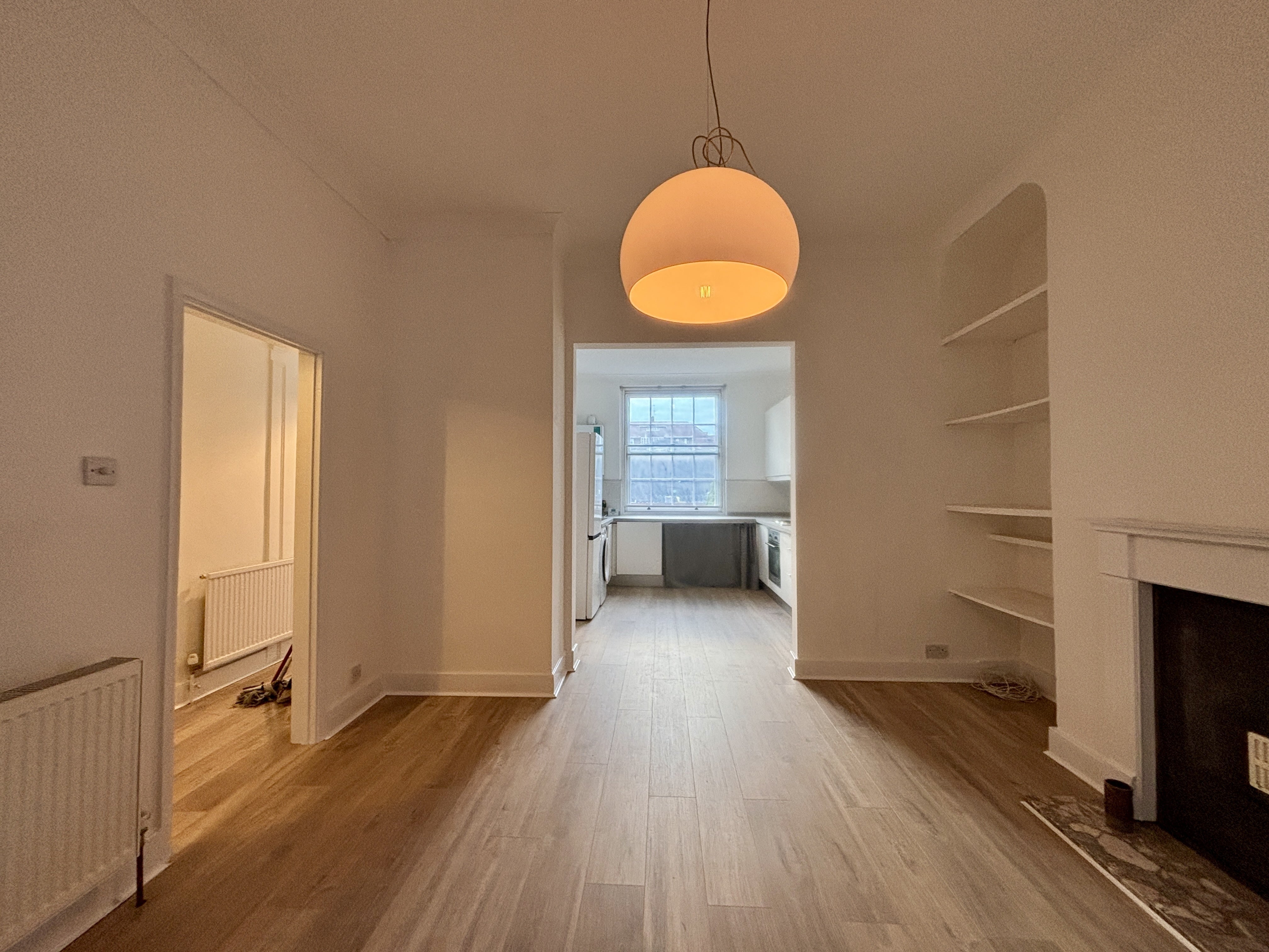 Flat Kender Street in Greater London