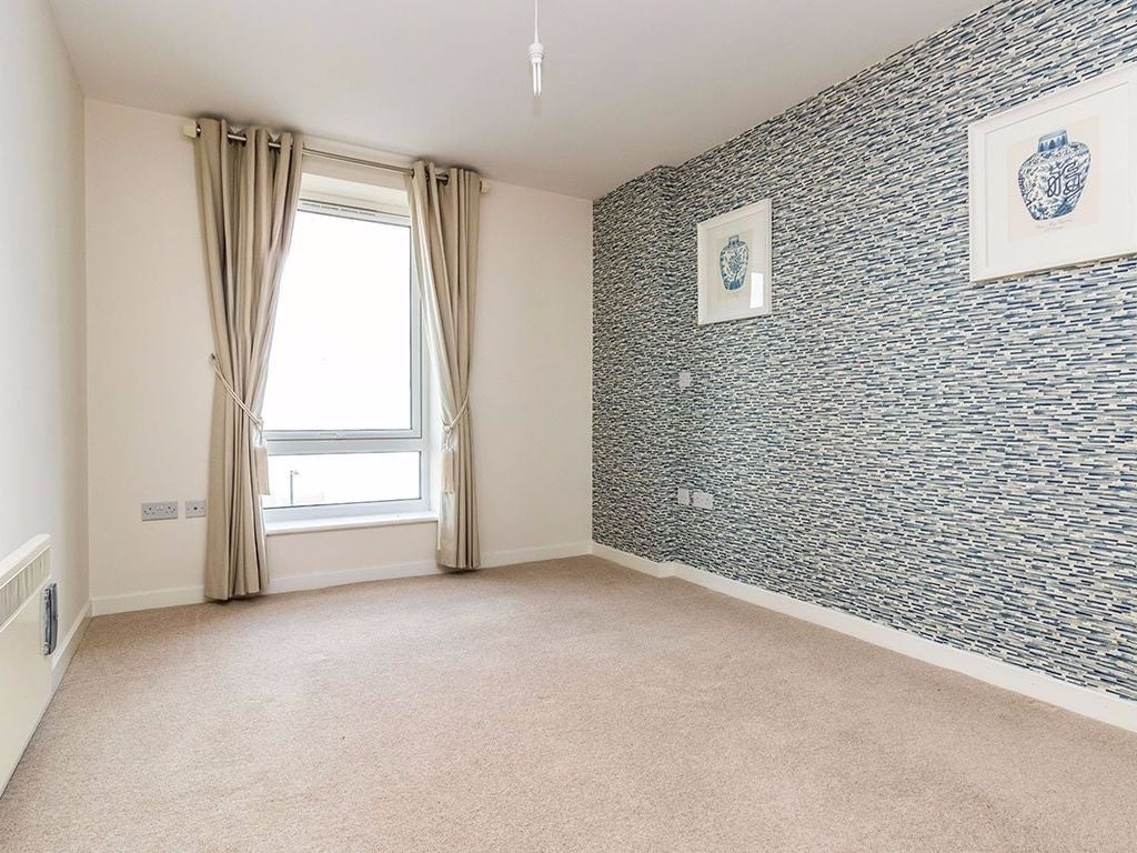 Flat Ocean Drive in Gillingham