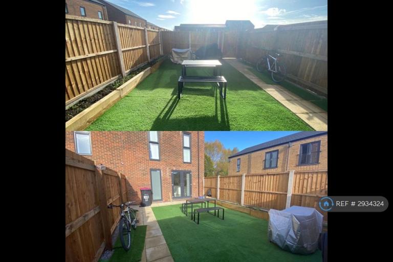 Room Shergar Way in Salford