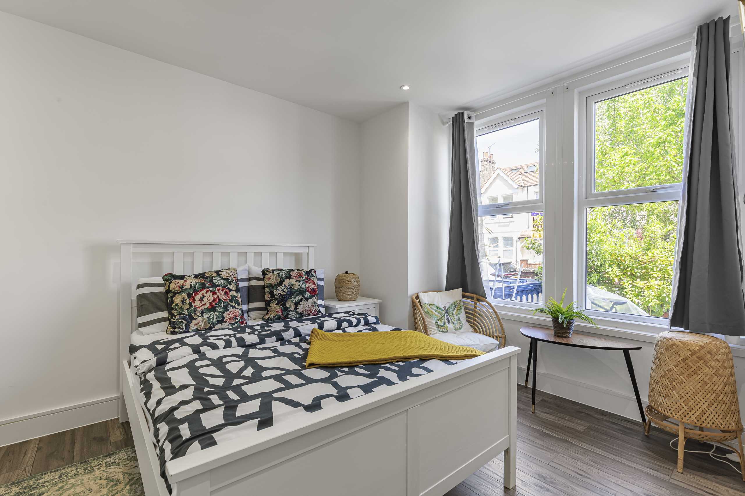 Flat Hereford Road in Greater London
