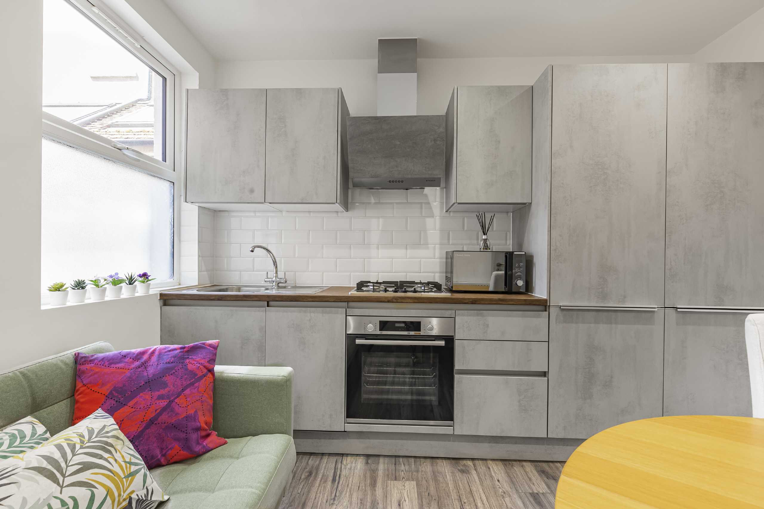 Flat Hereford Road in Greater London