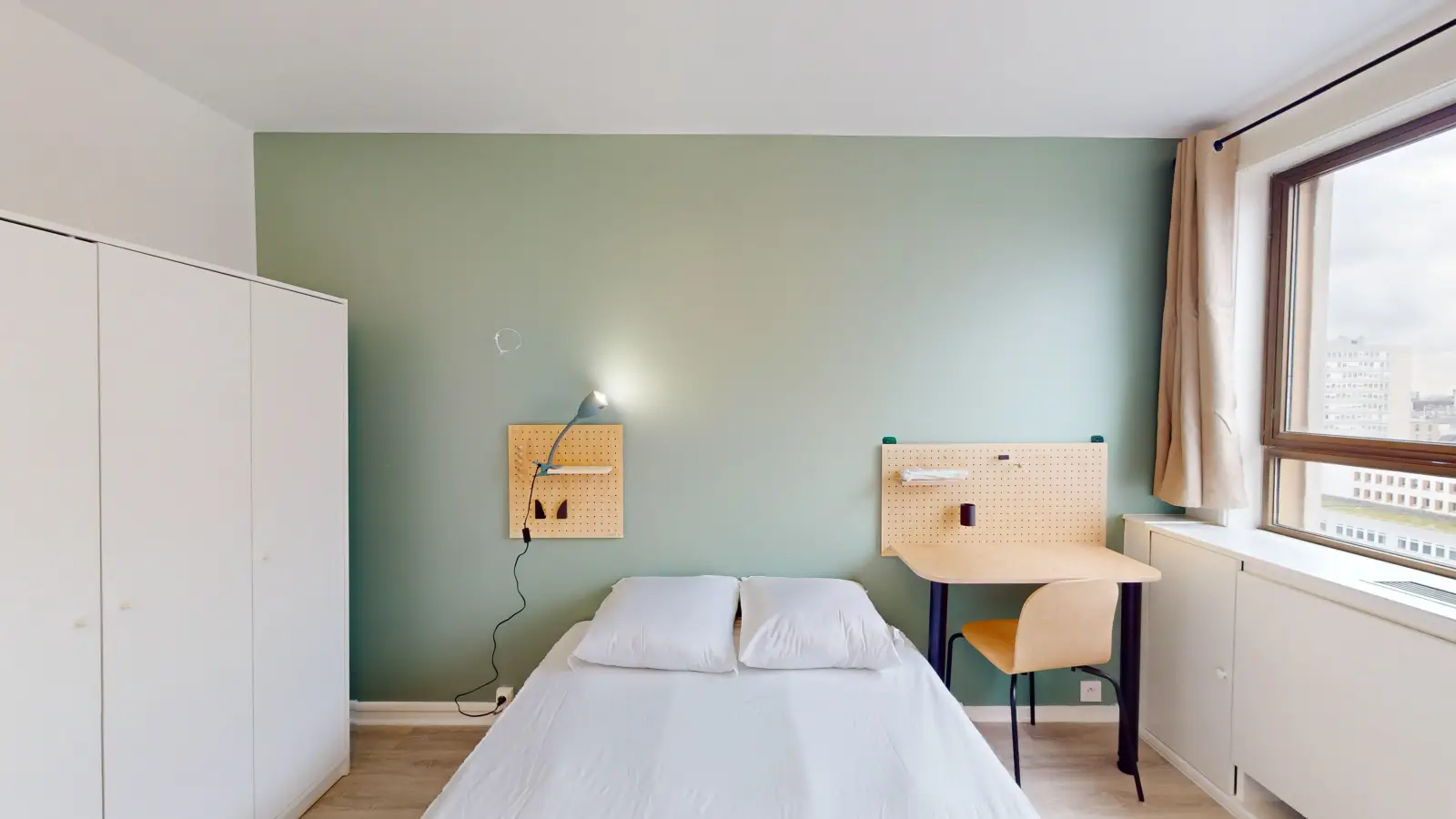 Chambre Rue des Lilas à Paris