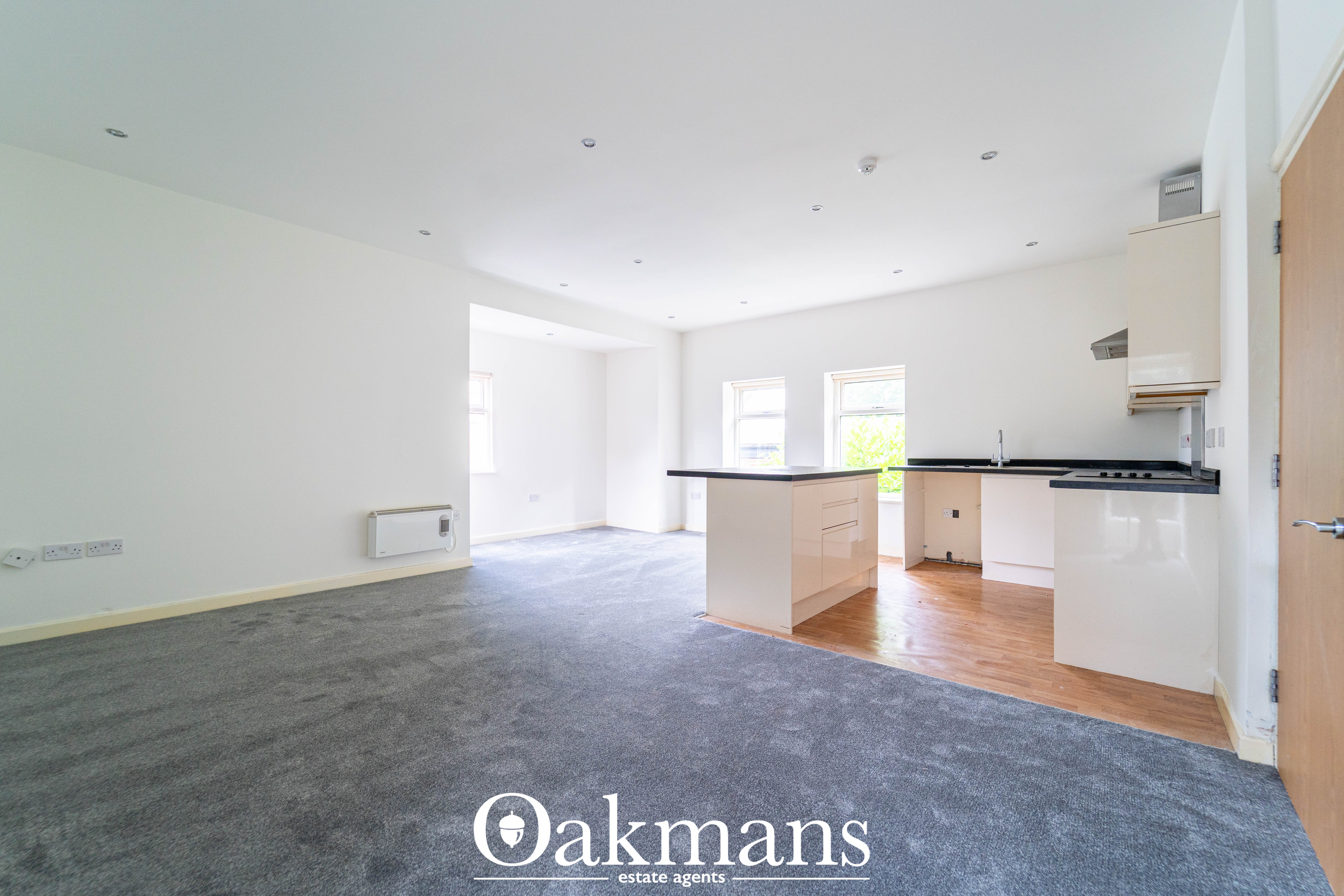 Flat Paradise Row in Bromsgrove