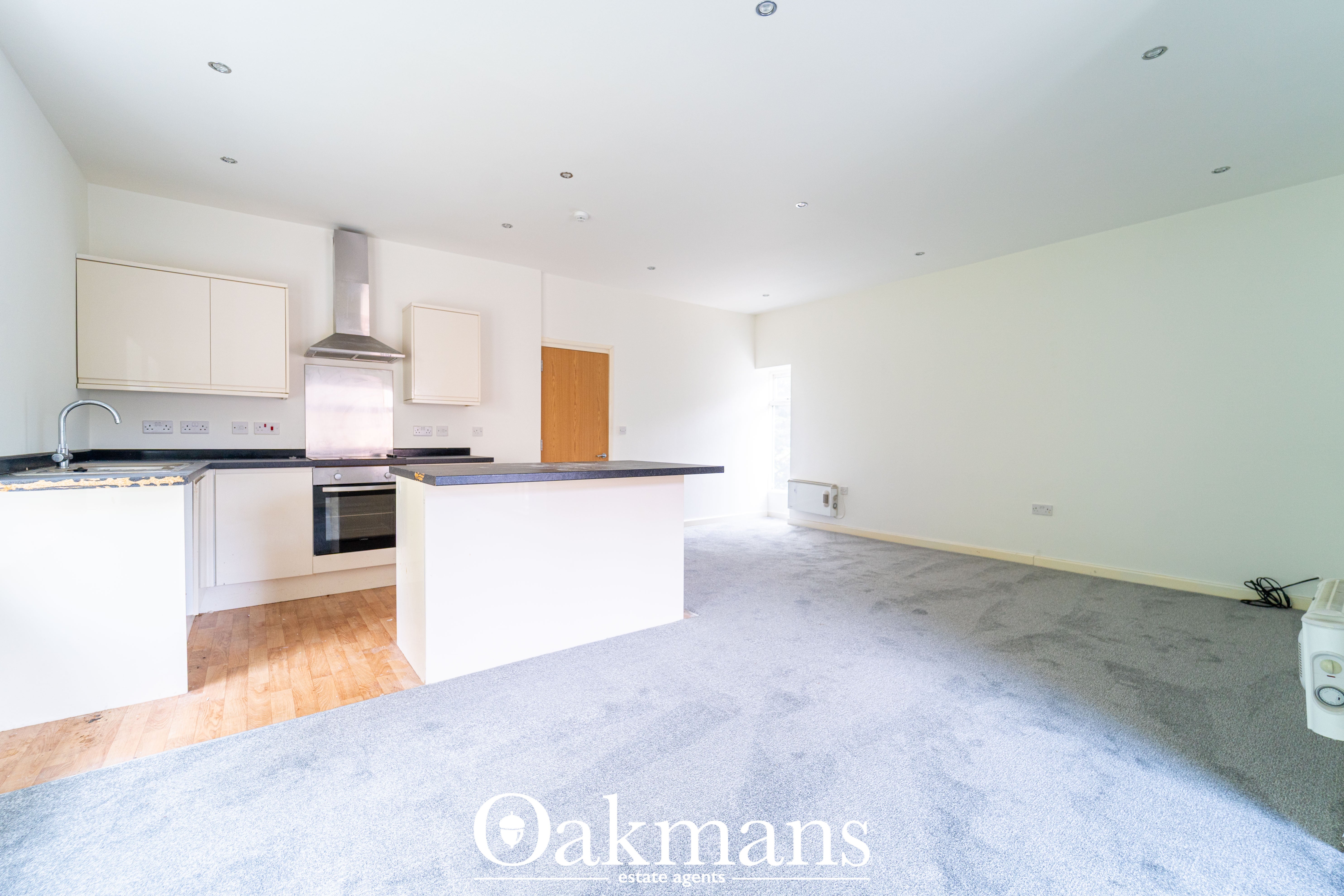 Flat Paradise Row in Bromsgrove