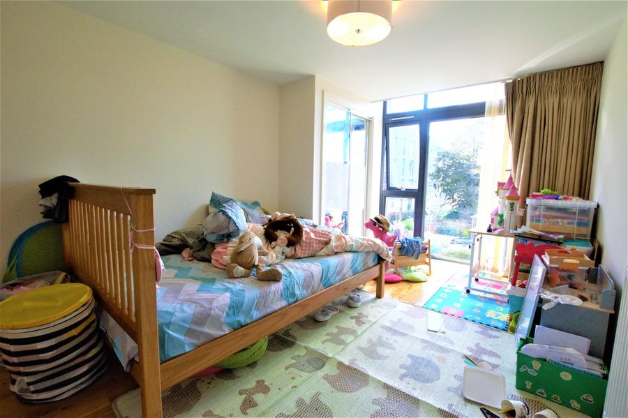 Flat Newsom Place in St Albans