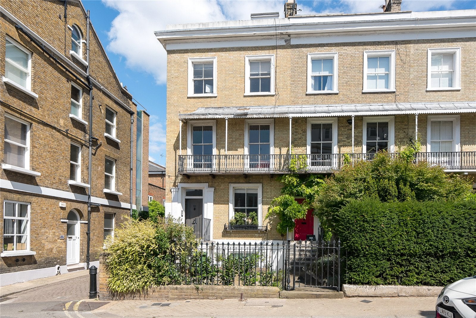 Flat Richmond Hill in Greater London