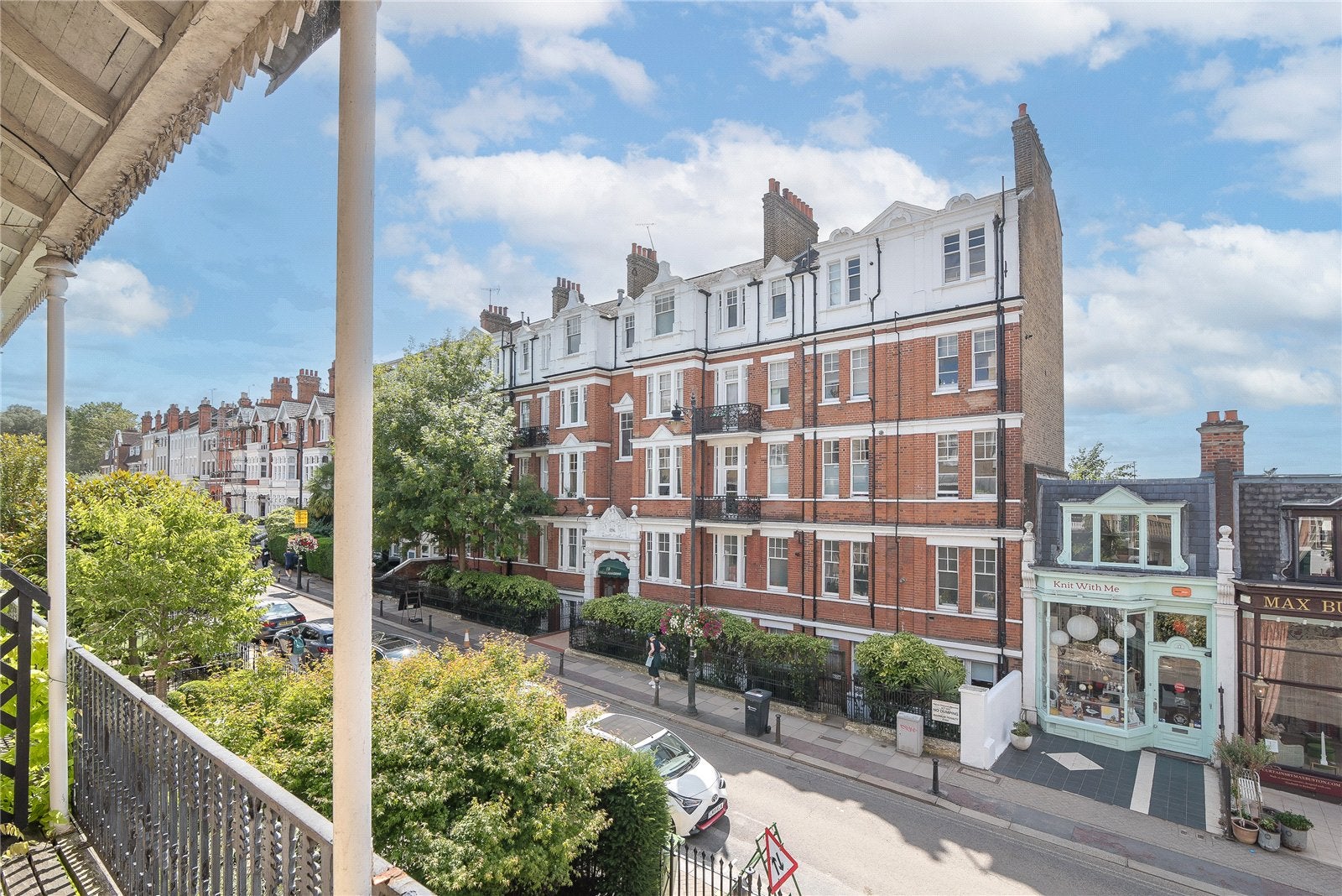 Flat Richmond Hill in Greater London
