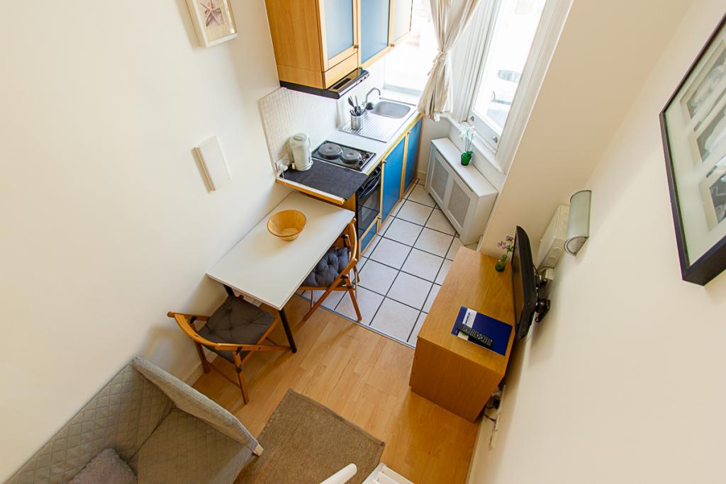 Room Penywern Road in Greater London