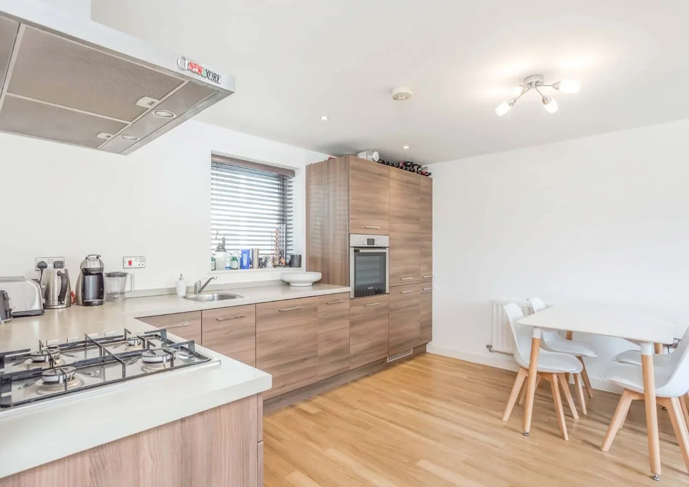 Flat Rollason Way in Brentwood