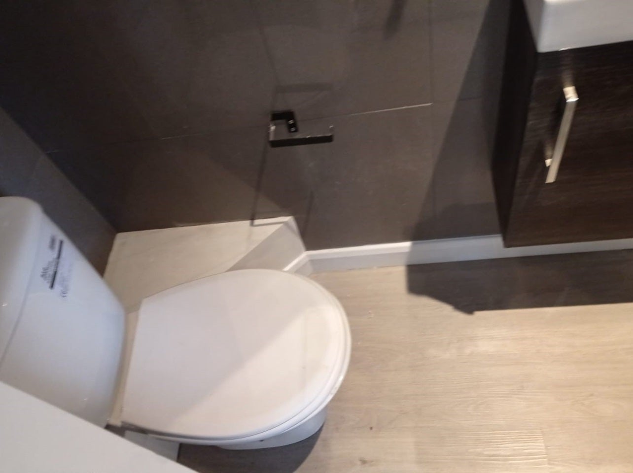 Flat Cotswold Gardens in Greater London