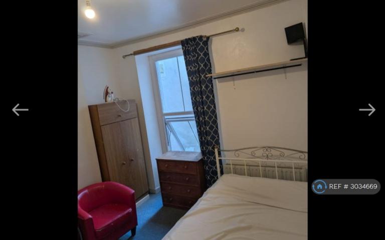 Room Woodlands Terrace in Swansea