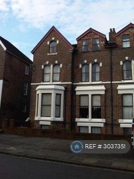 Flat Lorne Road in Oxton Village