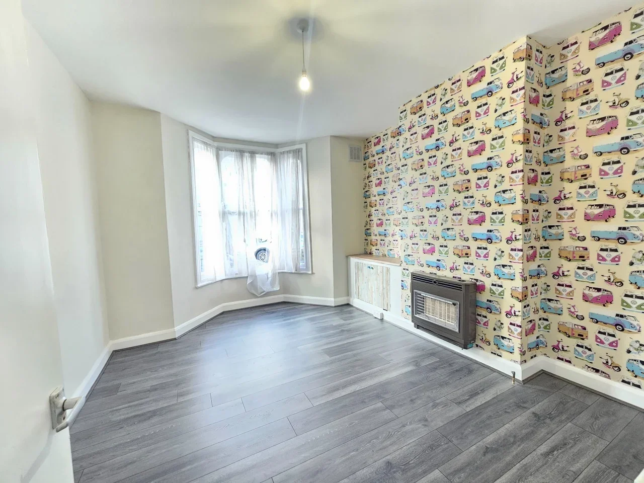 Flat Alloway Road in Greater London