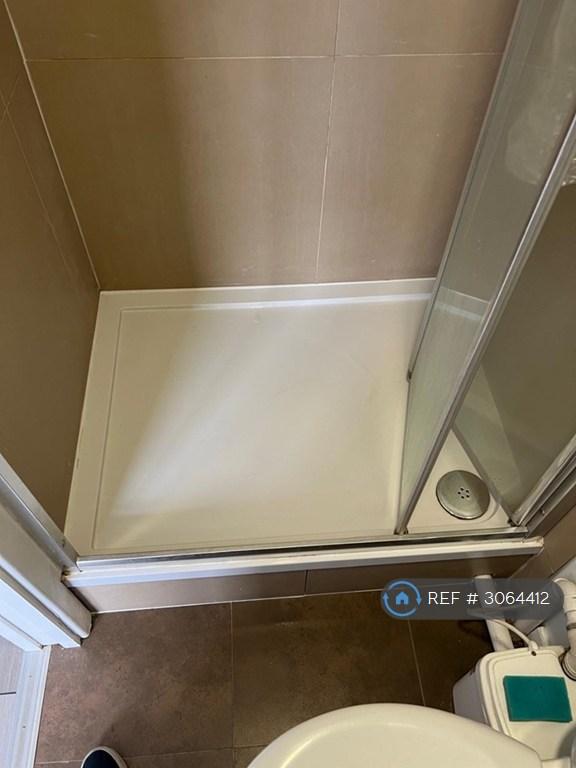 Room Bannockburn Road in Greater London