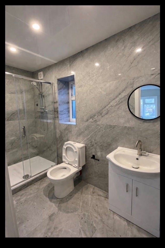 Room Ashford Crescent in Borough of Spelthorne