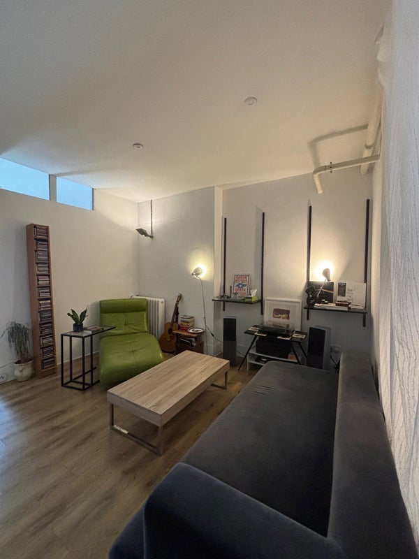 Room Tudor Grove in Greater London