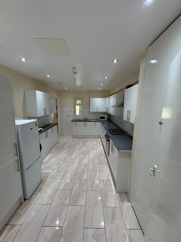 Room Shernhall Street in Greater London