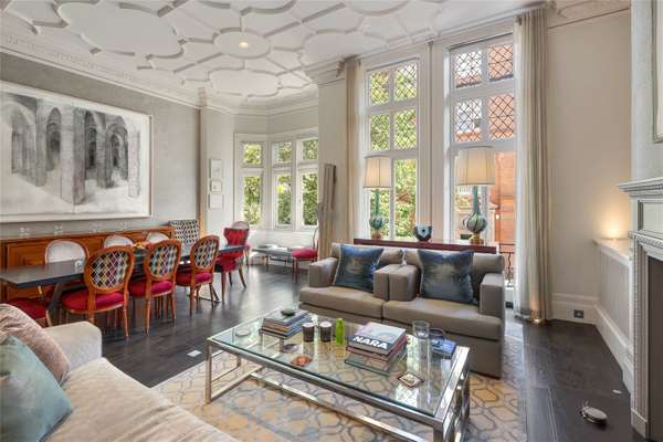 Flat Cadogan Gardens in Greater London