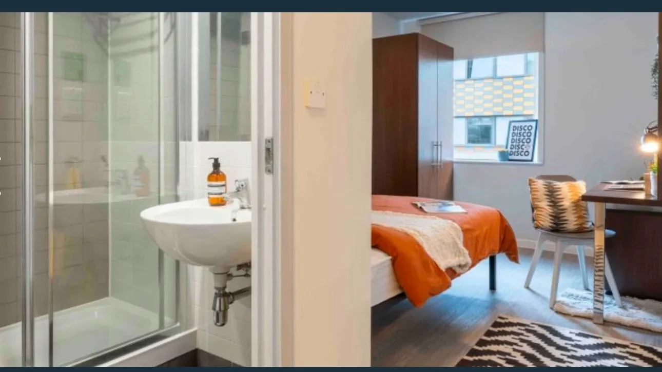 Room Isledon Road in Greater London