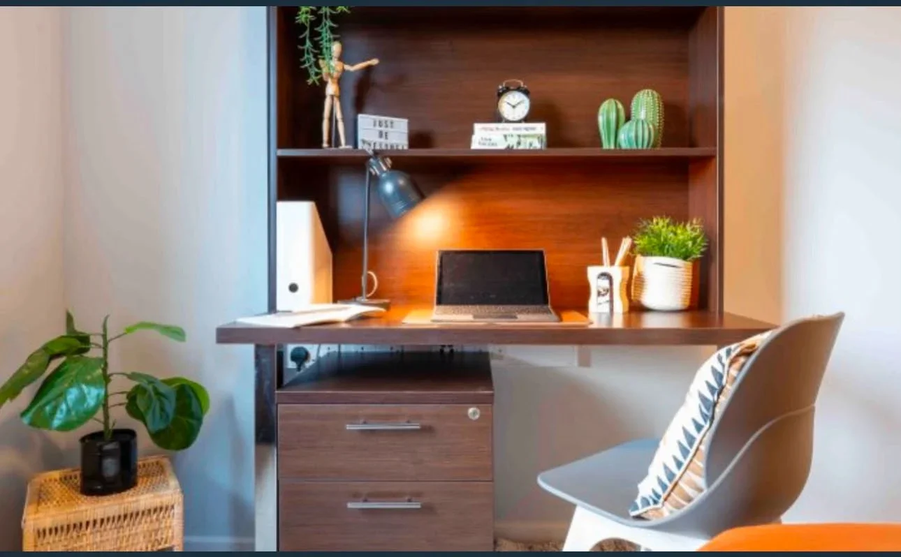 Room Isledon Road in Greater London
