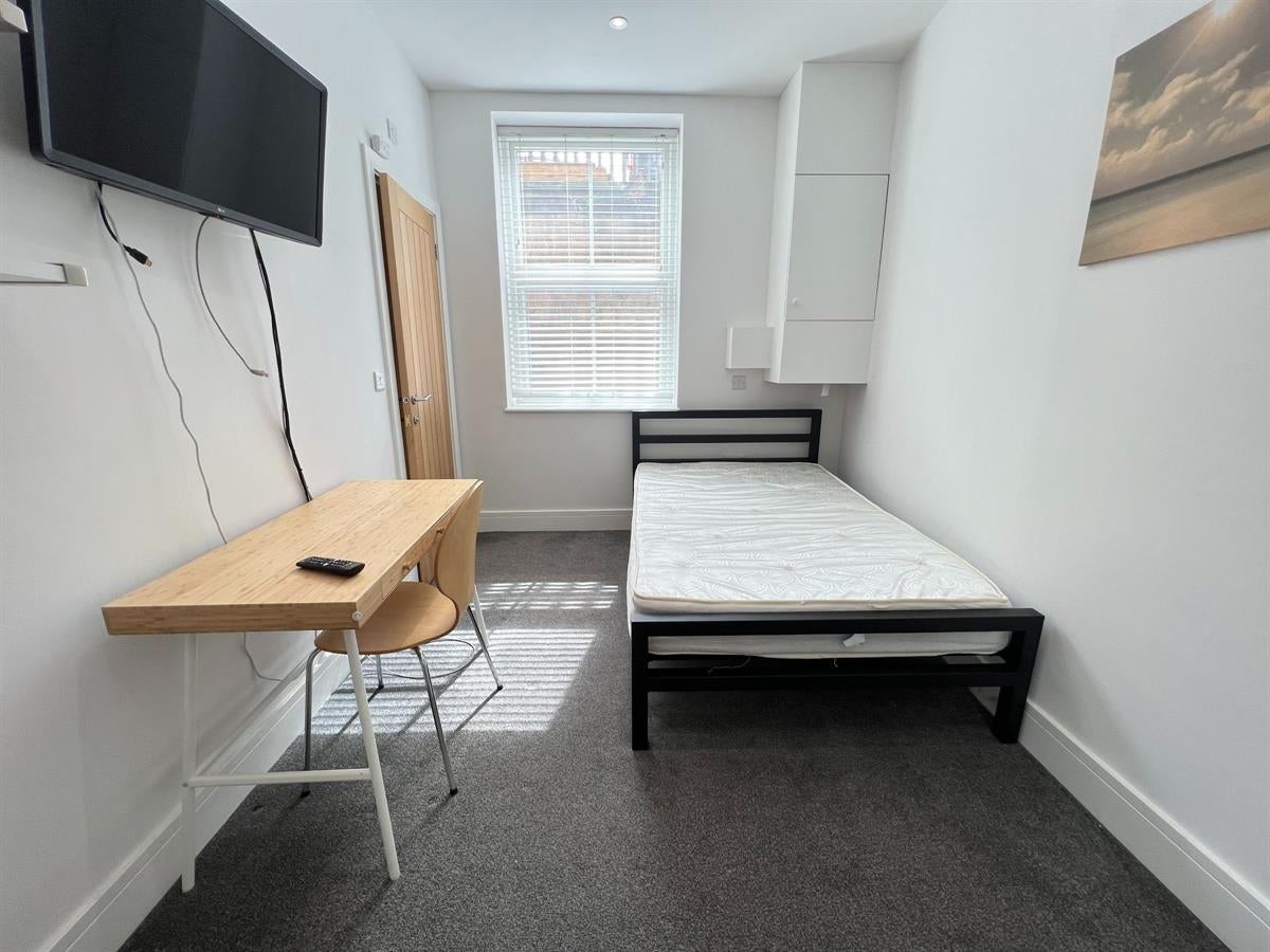 Flat Derby Road in Nottingham