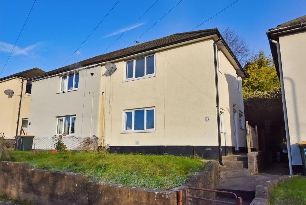 House Libeneth Road in Newport