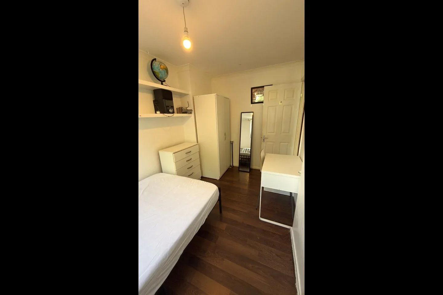 Room Buxton Road in Greater London