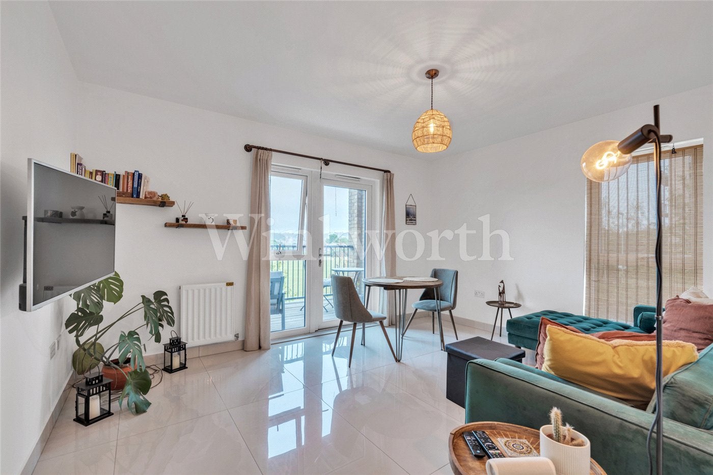 Flat Swannell Way in Greater London