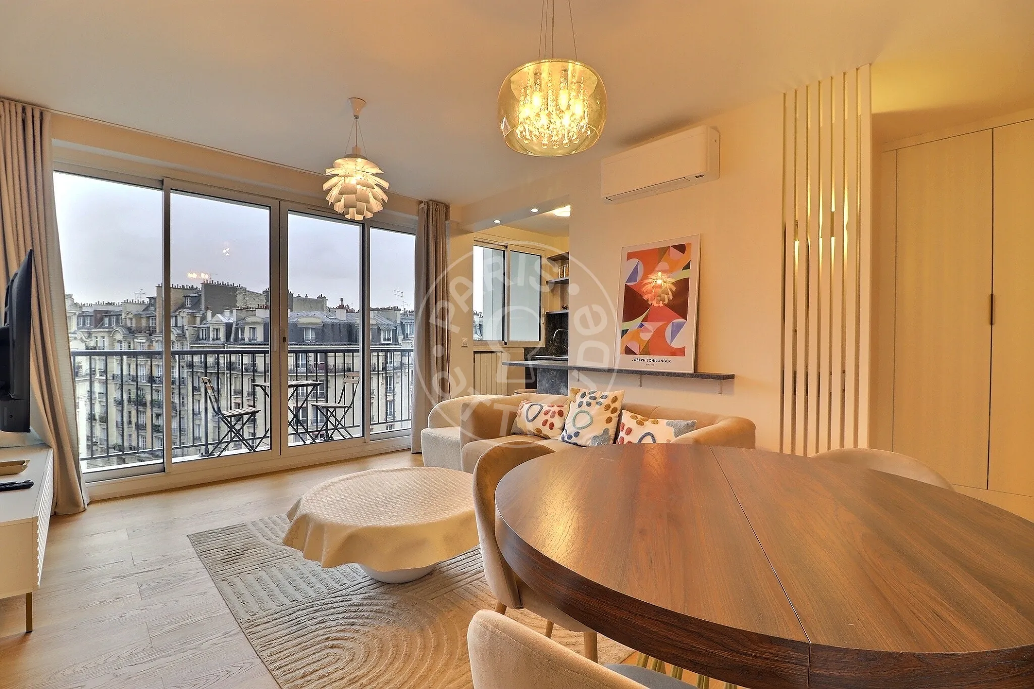 Appartement Rue Saint-Charles à Paris