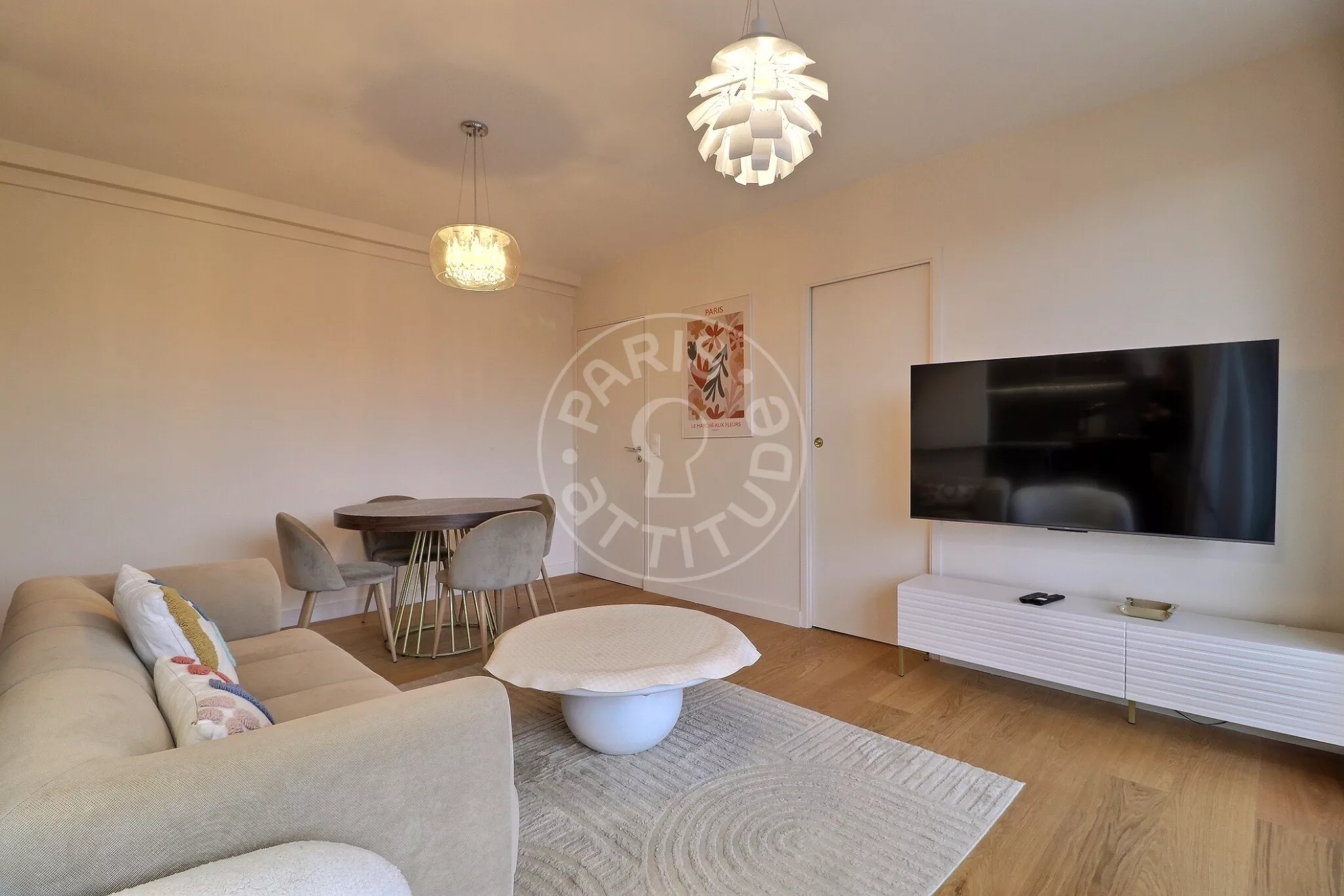 Appartement Rue Saint-Charles à Paris