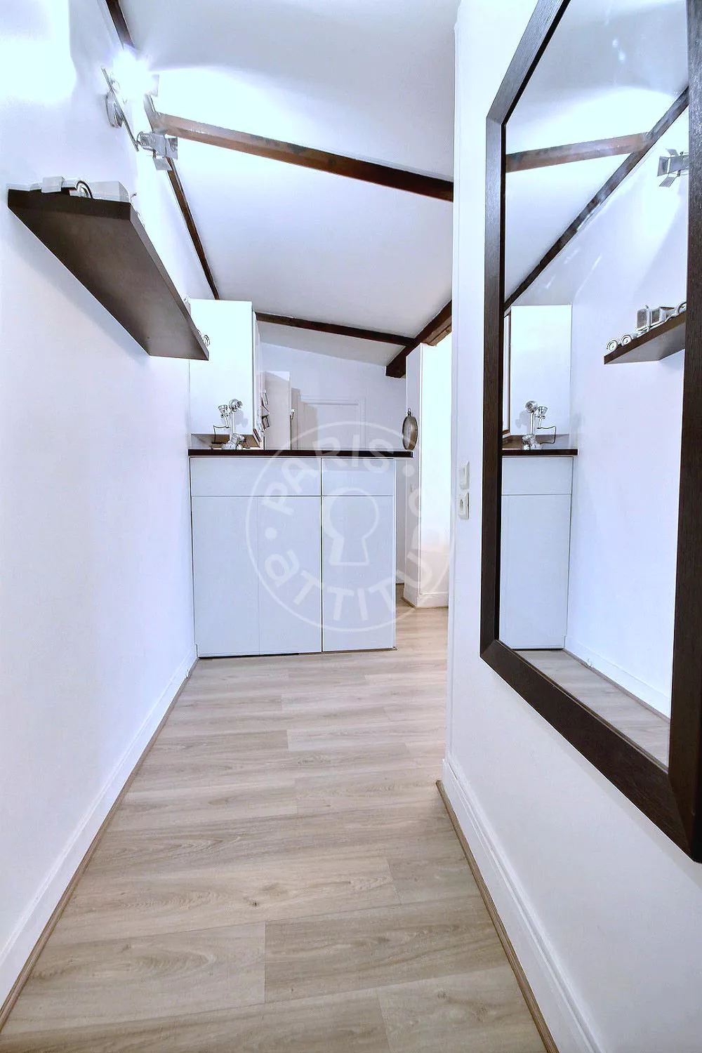 Flat Rue de l'Isly in Paris