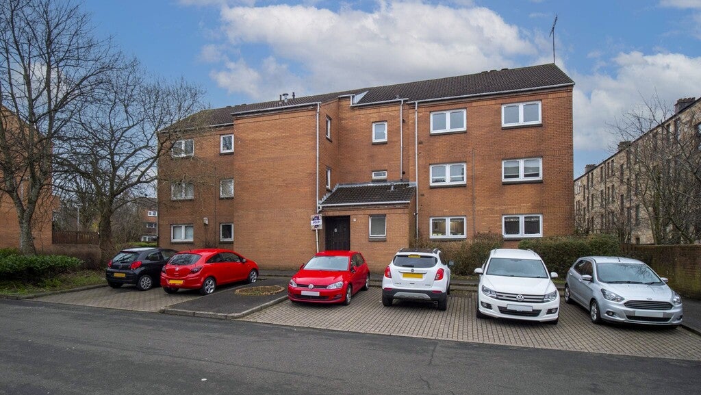 Flat Armadale Path in Glasgow